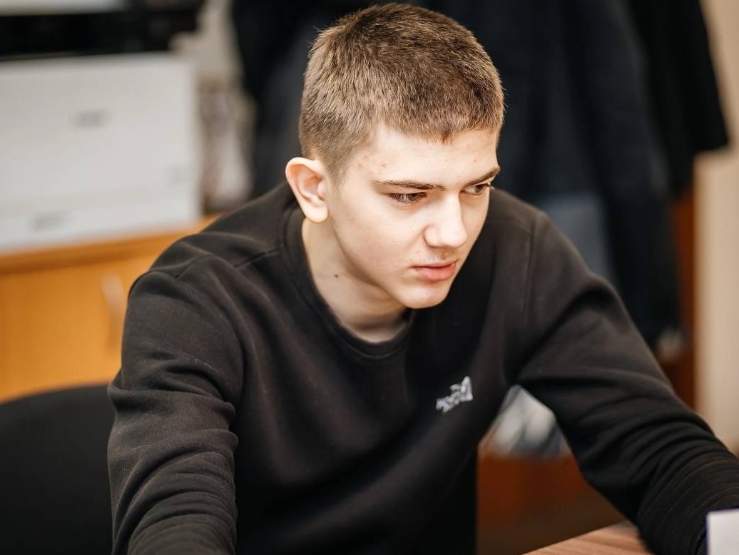 Помогите Паше, выпускнику детского дома, получить стипендию, чтобы продолжать учебу в ВУЗе