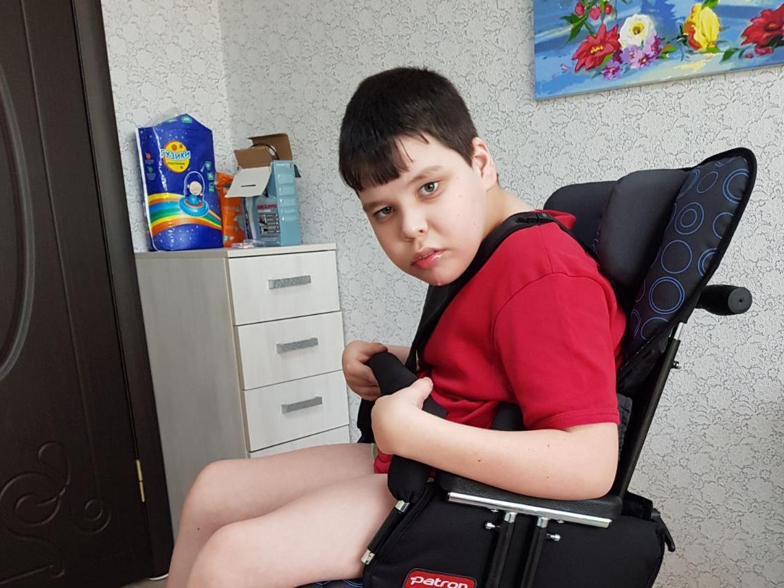 Насиму необходим подъёмник!