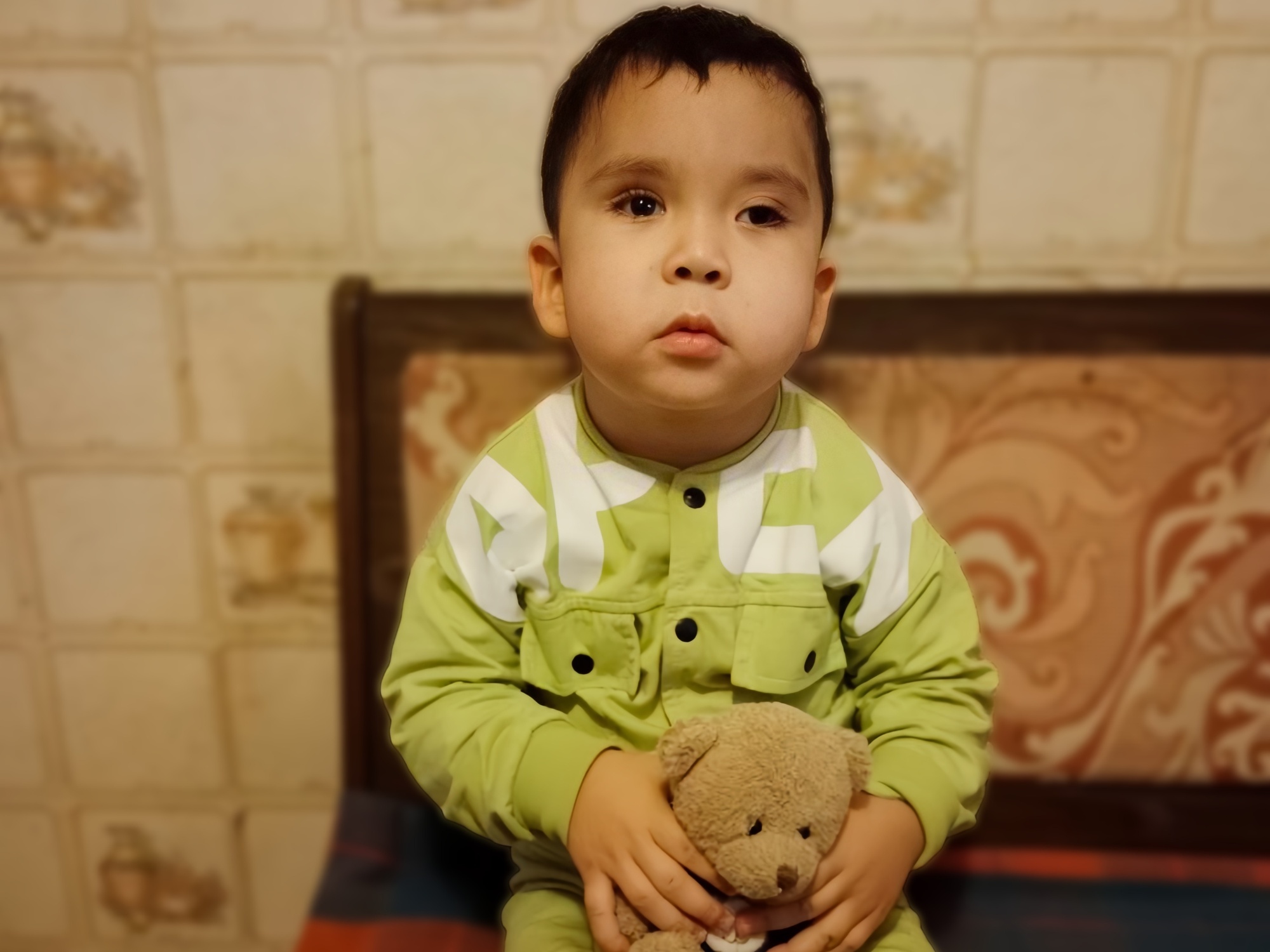 У Иброхима злокачественная опухоль сетчатки глаза. Ему необходимо продолжить лечение!