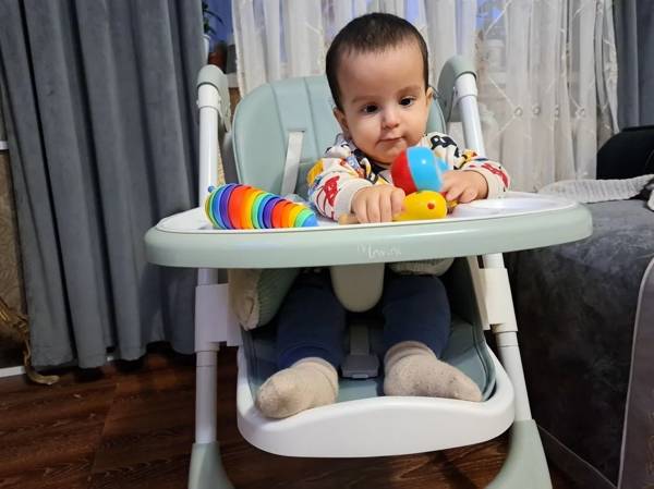 У Мухаммада гидроцефалия и ЗПРР. Ему необходима помощь специалистов