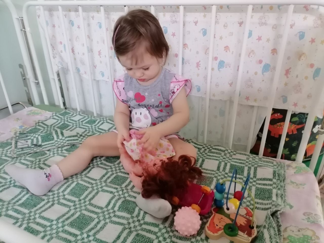 Алиса из дома ребенка нуждается в помощи нянь на время лечения!