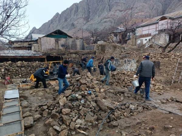 Семье погорельцев из 10 человек необходима помощь в восстановлении жилья!