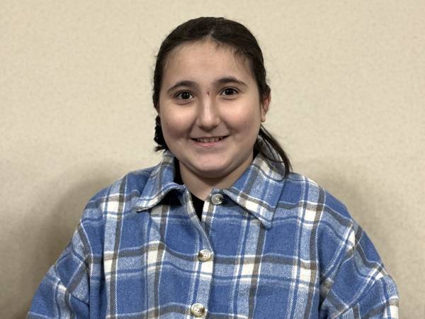 У Айши РАС и эпилепсия. Для сохранения и развития навыков ей необходим комплекс реабилитации