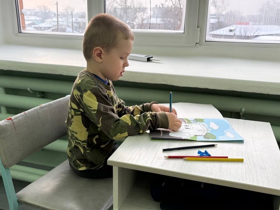 Мише из дома ребенка нужна помощь нянь на время лечения!