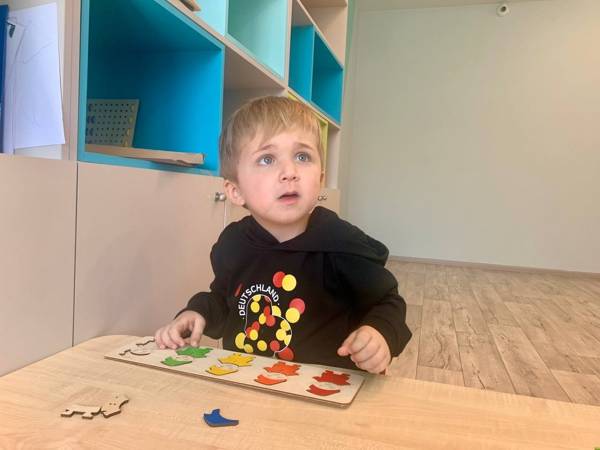 У Шамиля аутизм! Чтобы улучшить когнитивные способности, мальчику необходимо пройти интенсивный курс реабилитации!