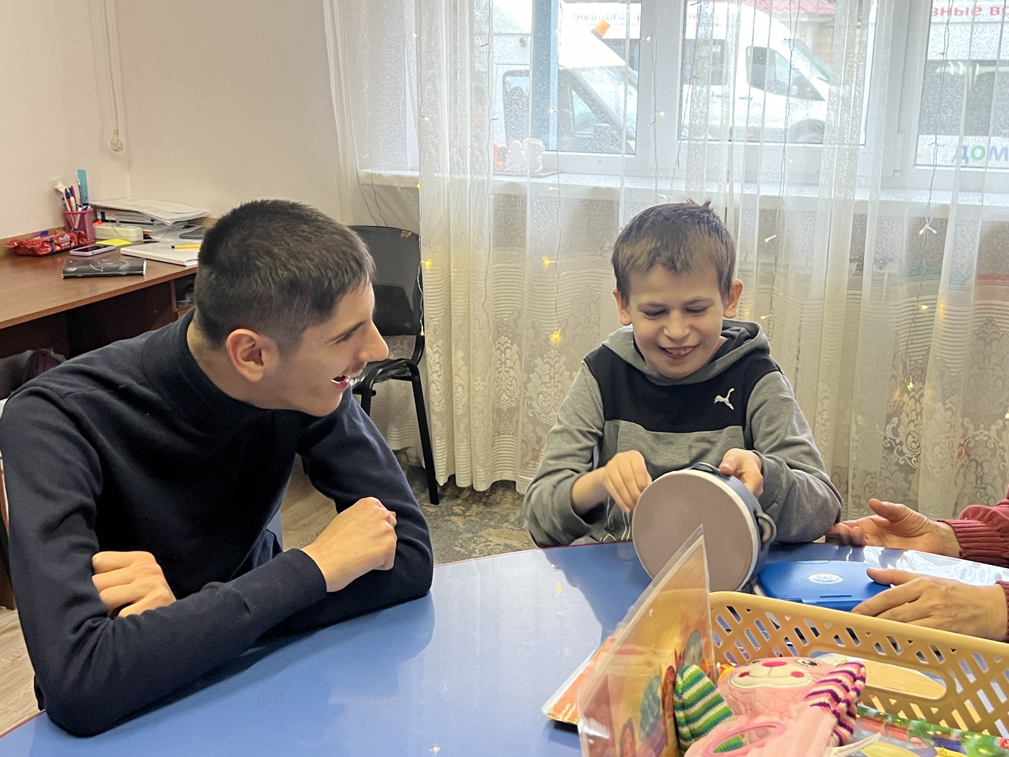 Помогите закупить кирпичи для стройки специализированной школы для детей-инвалидов!