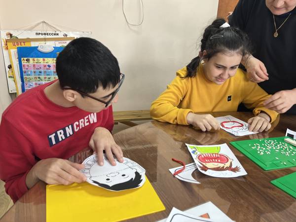 Помогите приобрести кирпичи для строительства школы для детей с ментальными нарушениями!