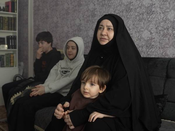 Заире с шестью детьми нужна помощь в покупке жилья!