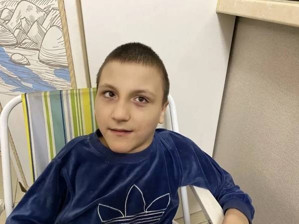 У Юсупа диагноз ДЦП. Для дальнейшего развития и чтобы улучшить качество его жизни ему необходим курс реабилитации.