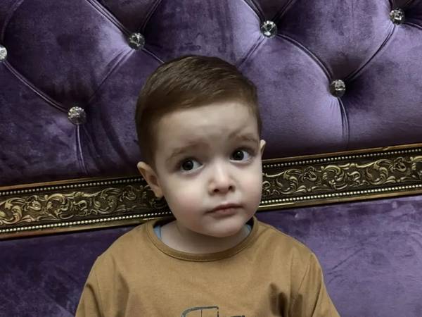 У Халида ЗПРР с аутистическим спектром - для развтия умственных и речевых навыков ему необходим курс реабилитации