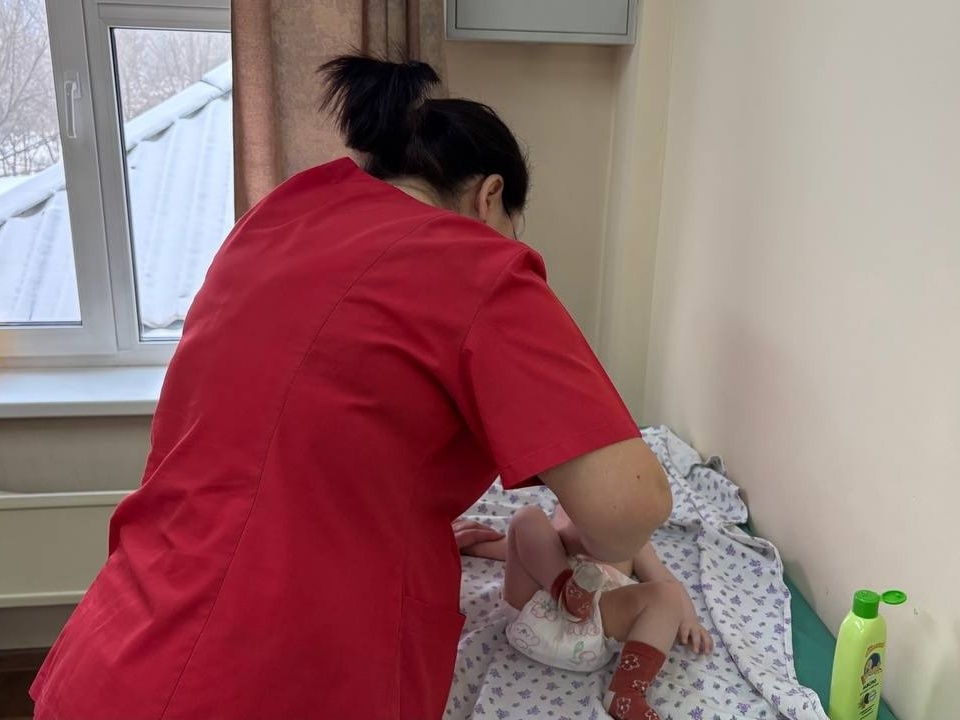 Малышам из детских домов нужна помощь нянь на время лечения!