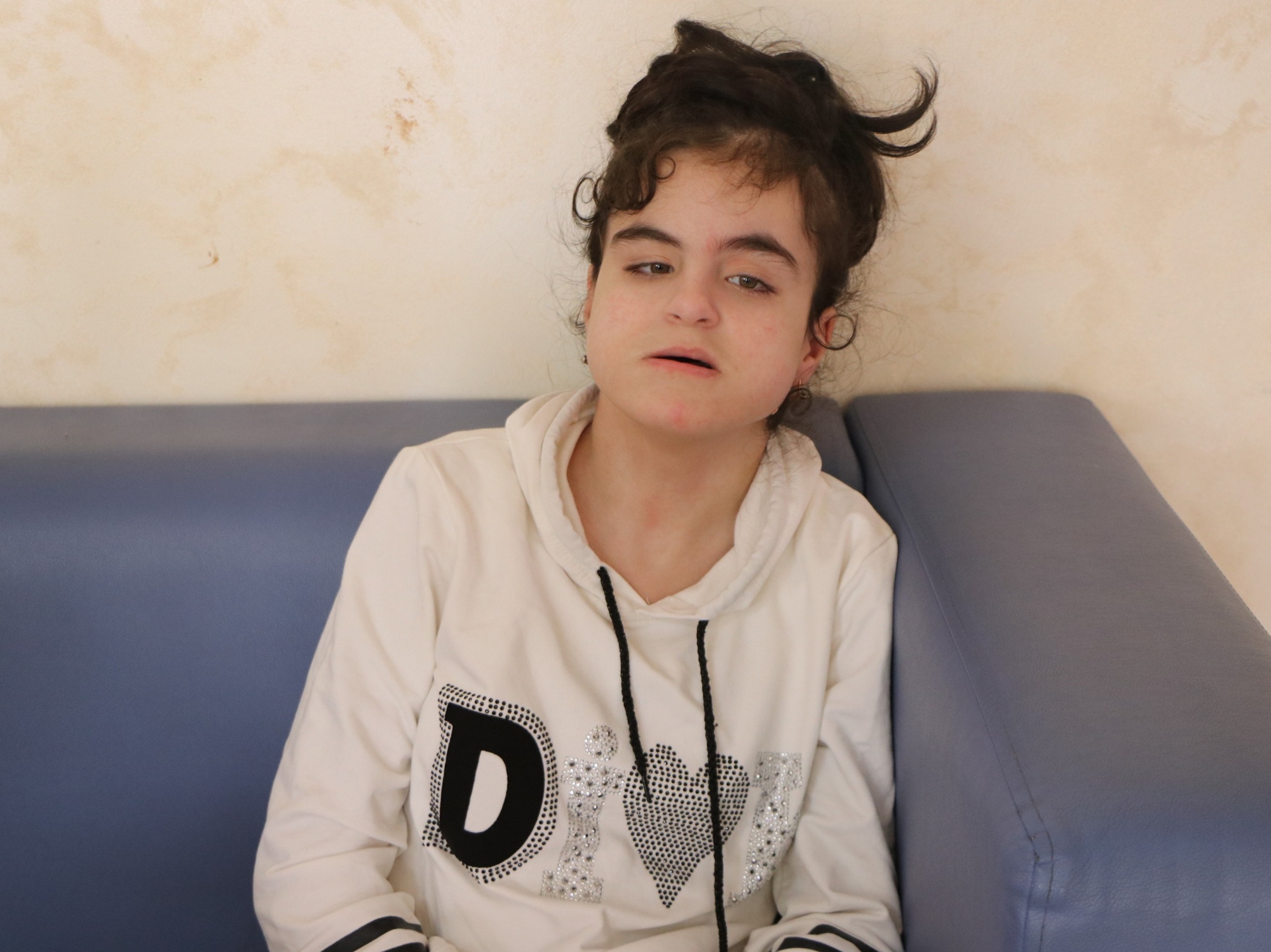 Safiya has cerebral palsy, let's give her a chance to continue her rehabilitation!