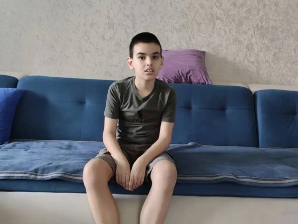 У Малика аутизм и ему нужна реабилитация.