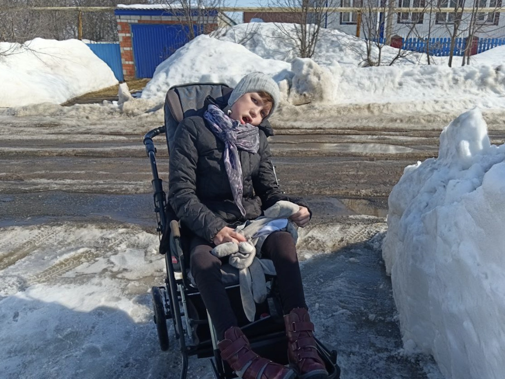 Let's help buy gastrostomy tubes for Masha and other children who need special nutrition