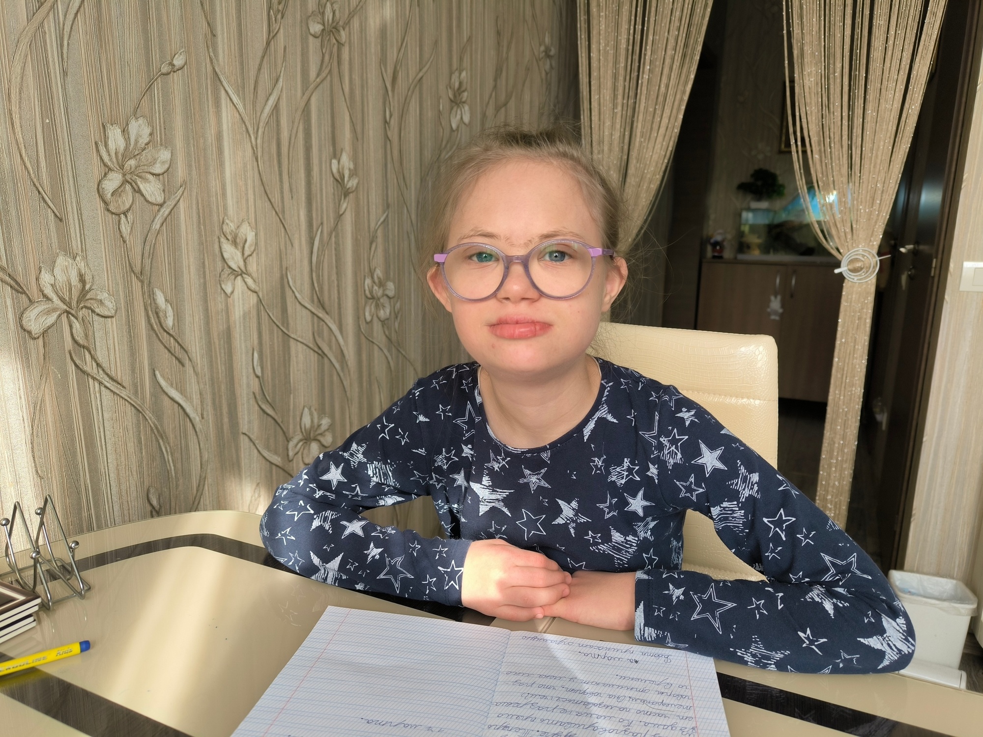 У Ярославы несколько диагнозов, ей нужны занятия иппотерапией!