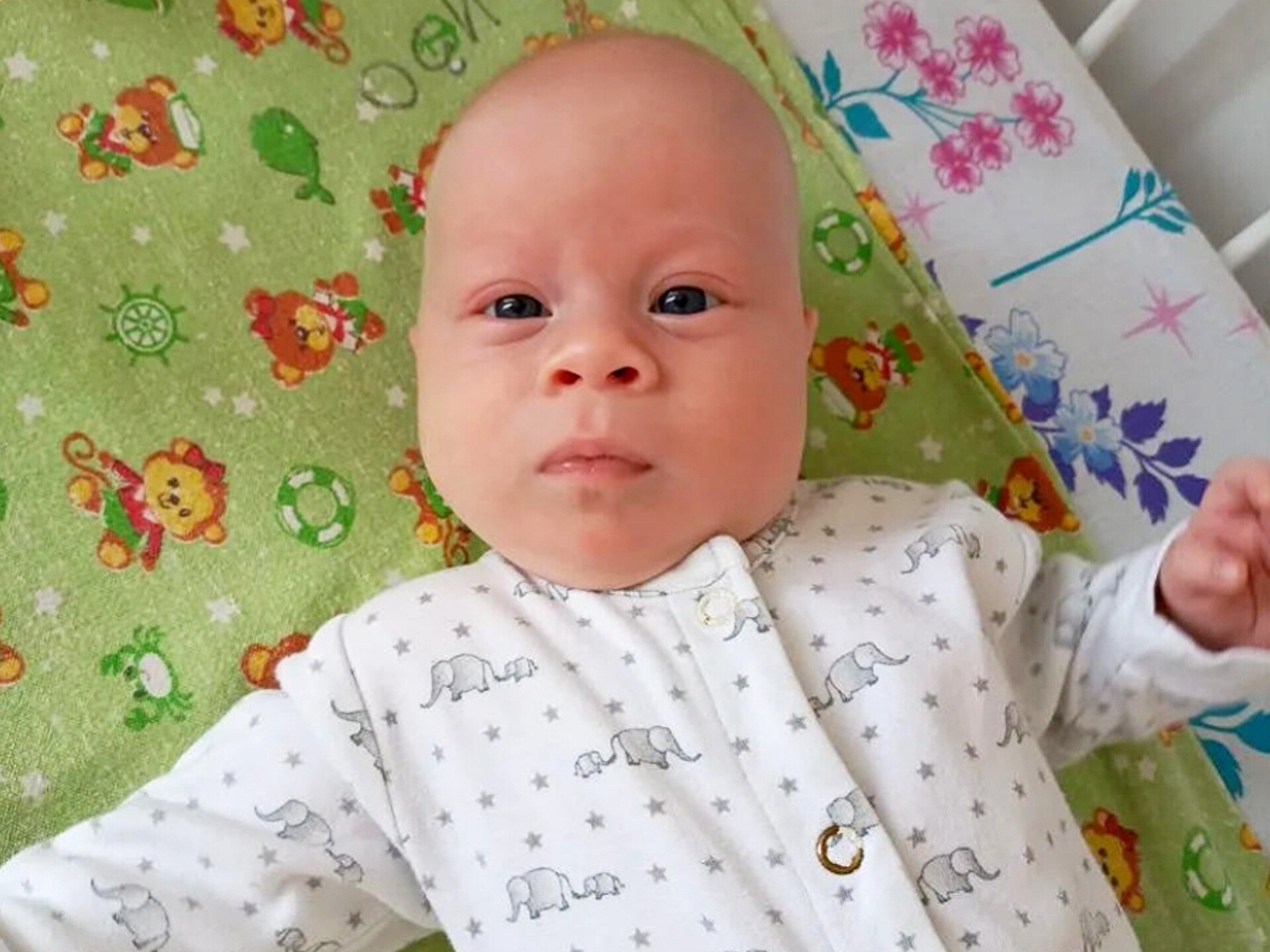 Аня живёт в доме ребёнка. Ей необходимо спецпитание, чтобы расти!