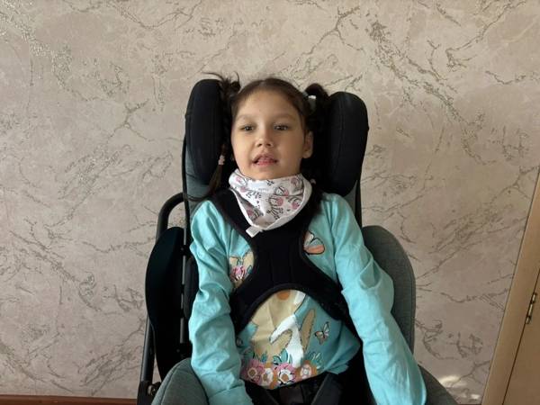 Арине и другим тяжелобольным детям нужны удлинительные трубки к гастростомам