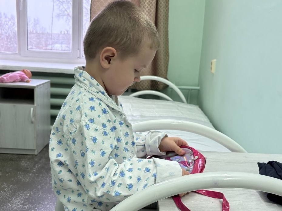 Мише из дома ребенка нужна помощь нянь на время лечения!