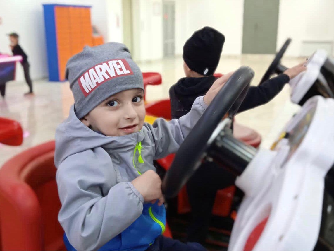 3-летнему Абдурахману с ДЦП нужен велотренажер.