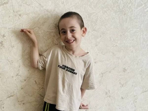 У Расула задержка психоречевого развития. Ему нужен курс реабилитации для развития речевых и умственных навыков