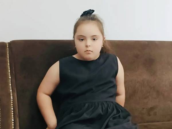 У Марьям синдром Дауна и ЗПРР, и ей необходим курс реабилитации