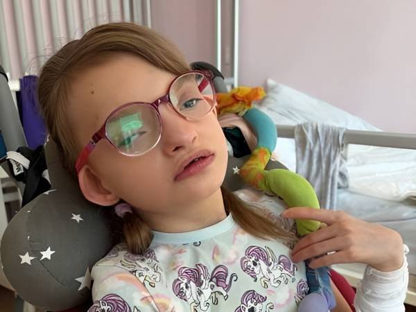 У Миланы множественные пороки развития и эпилепсия: помогите девочке пройти жизненно важный курс реабилитации!