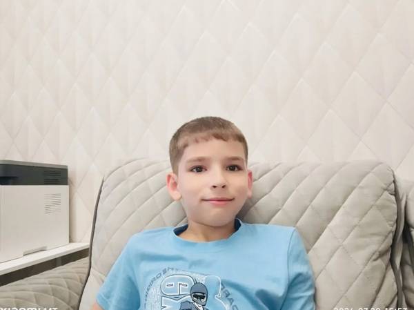 У Османа аутизм и ему нужна реабилитация
