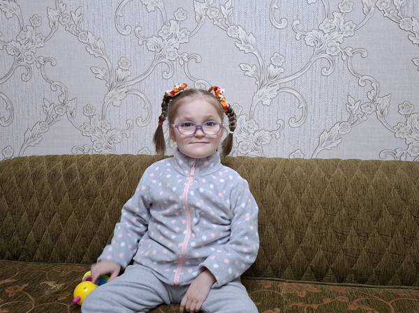 Злата живёт с ДЦП и сопутствующими заболеваниями: помогите девочке пройти курс реабилитации!