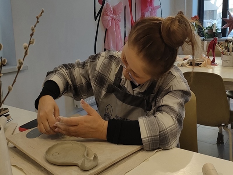 Children with special needs need clay therapy to develop fine motor skills