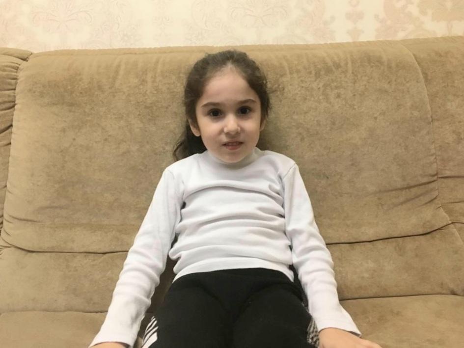 У маленькой Марьям из Дагестана расстройство аутистического спектра, нужен курс реабилитации!