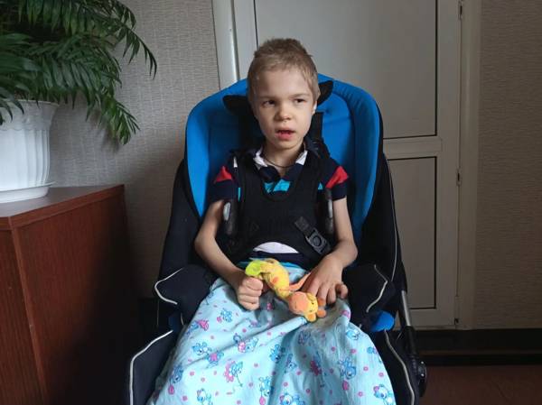 Let's help Kostya buy a bouncer so he can wash safely!