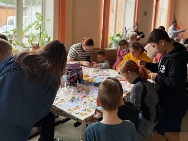 Help get children from families in difficult life situations ready for school!