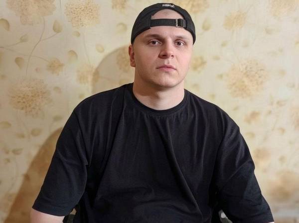 У Магомеда последствия травмы спинного мозга. Ему необходим курс реабилитации!