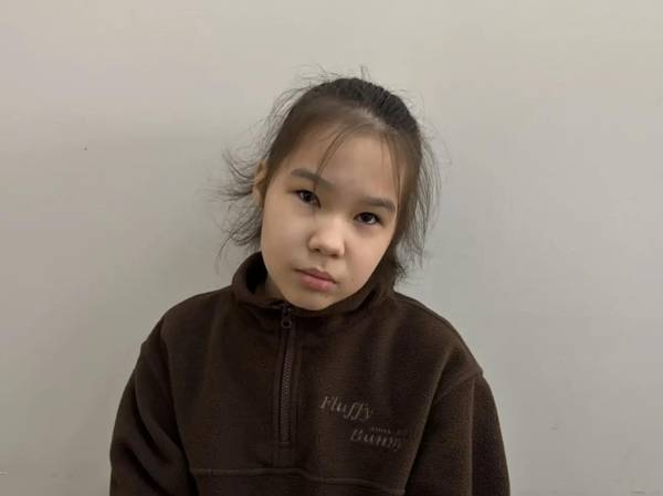 Safina has atypical autism! To improve her physical and intellectual development, the girl needs to undergo an intensive course of sessions