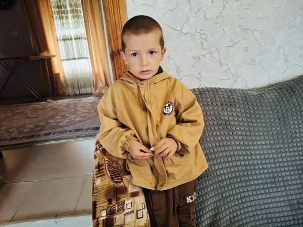 У Мухаммада ЗПРР с расстройством поведения. Для преодоления задержки в развитии ему нужна реабилитация