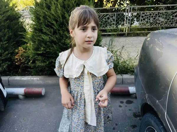 Safiya has  delayed psycho-speech development, needs a course of rehabilitation