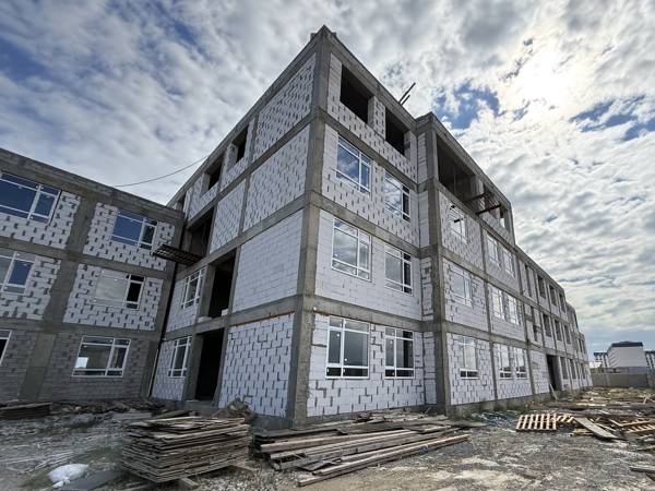 Over 400 children with disabilities need a specialized school. Help the Foundation pay the construction workers!