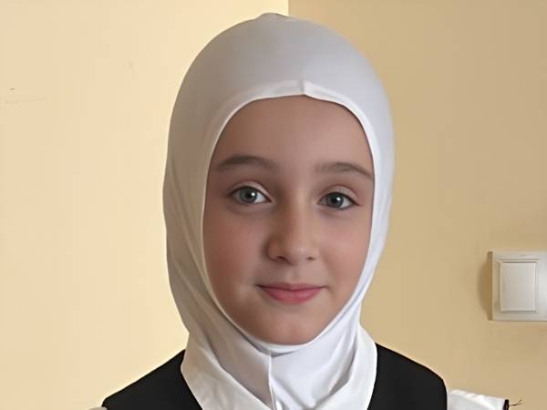 Ayshe needs genetic testing to fight cancer!