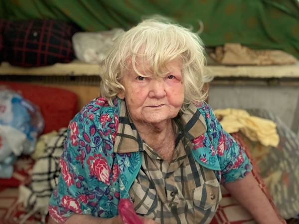 Help purchase groceries, medicines, and provide medical assistance to lonely elderly people!