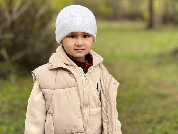 У Дадоджона опухоль головного мозга. Ему необходимы лекарства, чтобы продолжить лечение