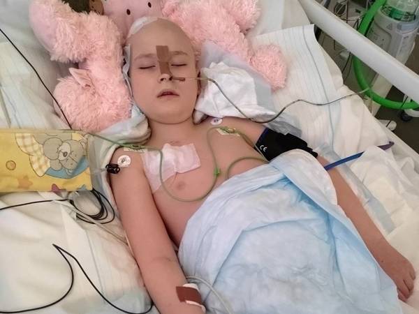 Sasha has blood cancer. He needs therapeutic nutrition to continue his path to recovery