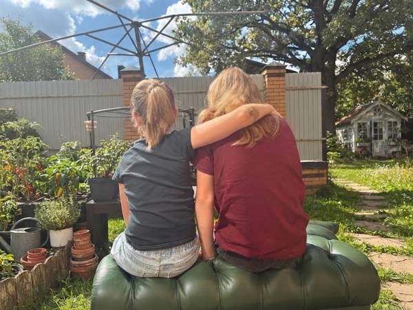 Psychologist for sisters: adapting to a new life in a foster family