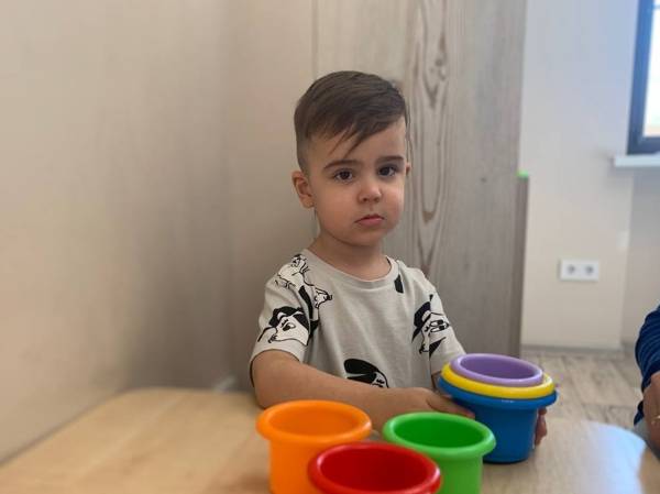 Andrey needs to undergo an intensive autism correction course to improve his mental and physical development!