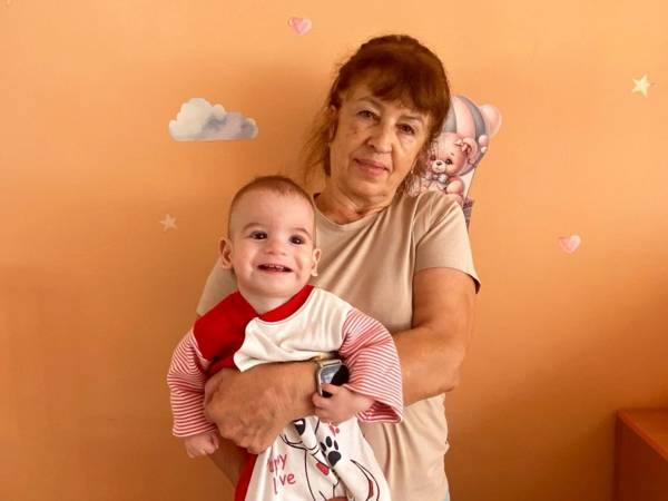 Artur is an orphan. Due to complex diagnoses, he needs special nutrition to gain weight and get stronger!