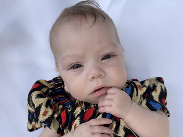 Both of Safiya's kidneys have been removed; she urgently needs to continue treatment.
