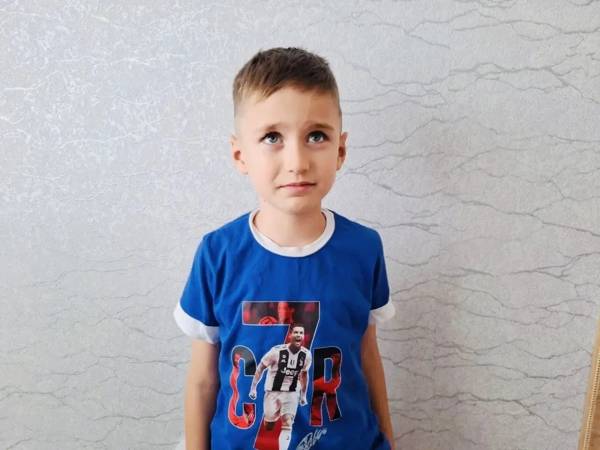 Mukhammad, who has psychological and speech development disorders, needs a rehabilitation course.