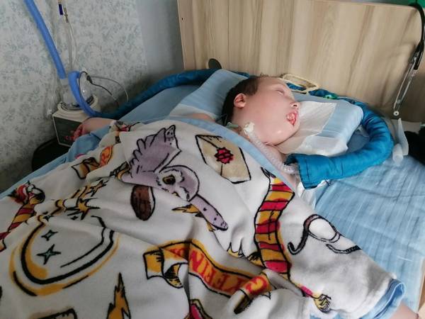 Nikita needs the help of nannies!