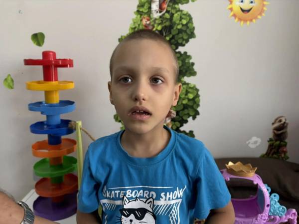 Matvey has autism! To improve his speech skills, the boy needs to undergo a course of intensive sessions!