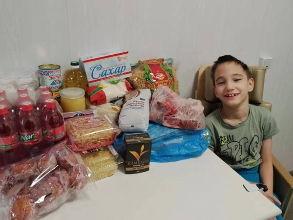 Monthly food card for families in need