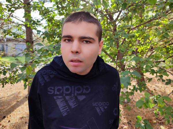 Denis is 25 years old, but his development is like that of a three-year-old child. Please help find the cause of the illness!